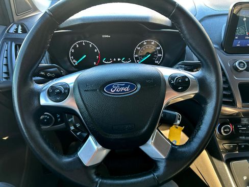 Used 2021 Ford Transit Connect XLT image 22