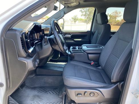 Used 2024 Chevrolet Silverado 2500 LT AWD/4WD image 26