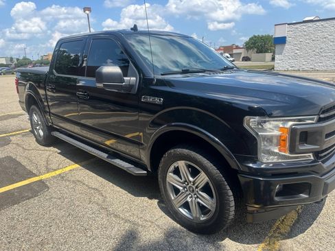 Used 2018 Ford F150 XLT w/ Equipment Group 302A Luxury AWD/4WD image 19