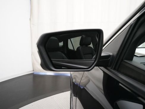 Used 2022 GMC Terrain SLT image 25