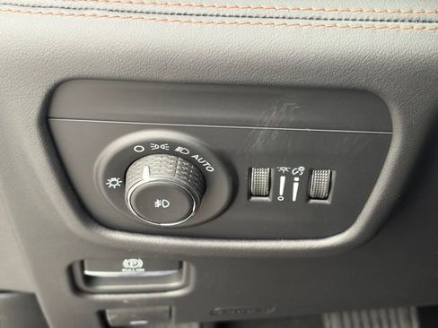 New 2026 Jeep Grand Cherokee Summit AWD/4WD image 25