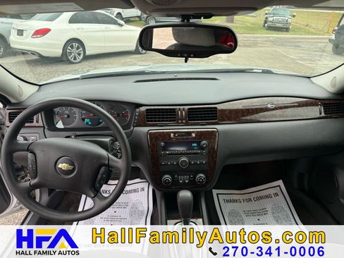 Used 2015 Chevrolet Impala LT w/ LT Sunroof Package FWD image 14