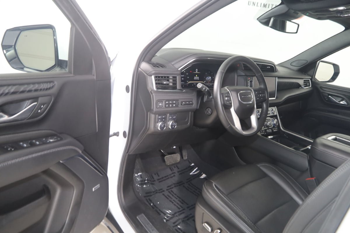 Used 2024 GMC Yukon Denali AWD/4WD image 44