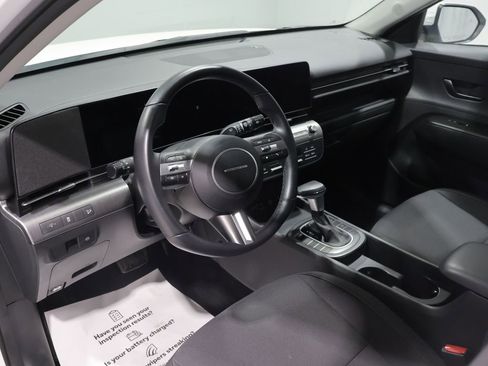 Used 2025 Hyundai Kona SEL FWD image 15