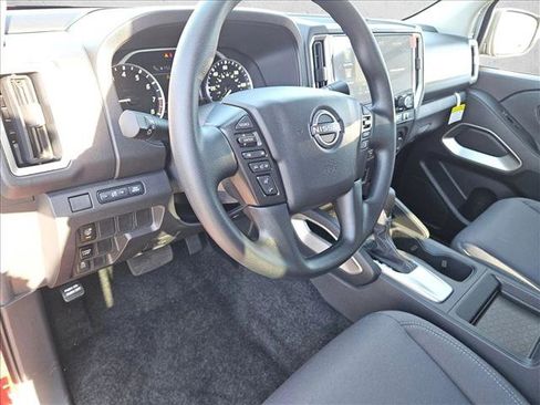 New 2026 Nissan Frontier SV image 9