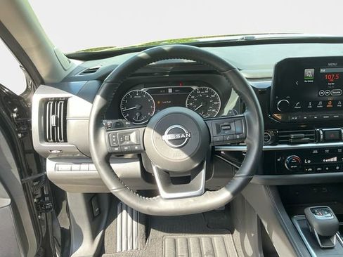 Used 2024 Nissan Pathfinder SL w/ SL Premium Package AWD/4WD image 13