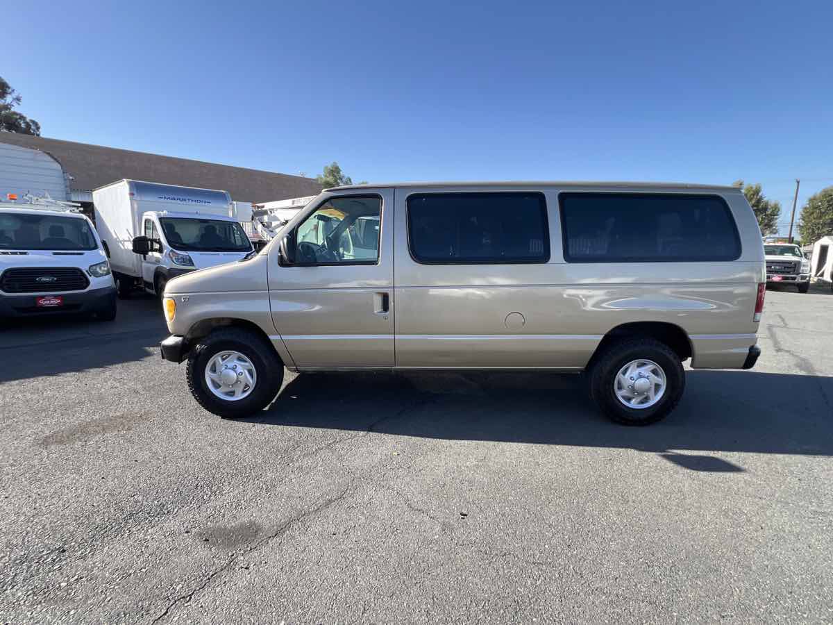 Used 2000 Ford E-350 and Econoline 350 XL RWD image 3
