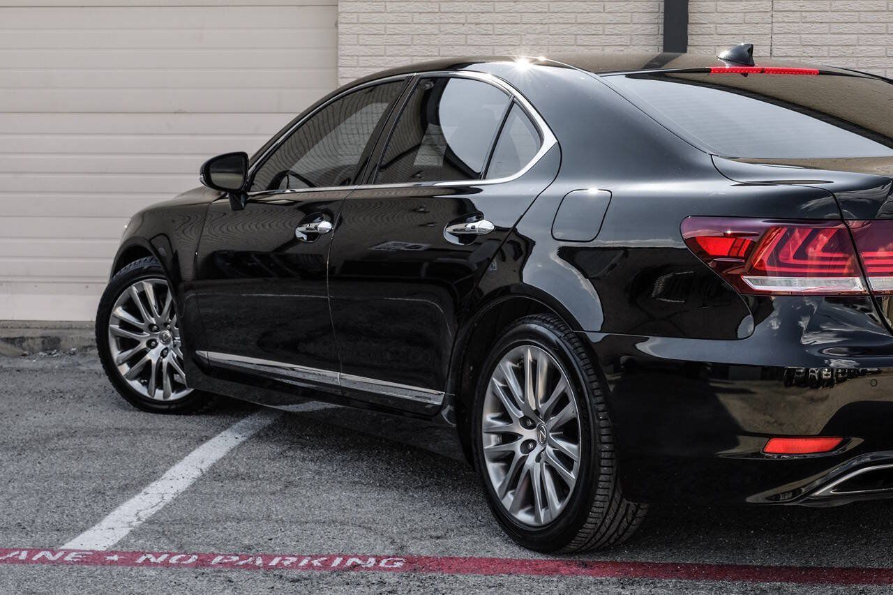 Used 2014 Lexus LS 460 w/ Comfort Package RWD image 18
