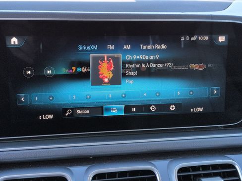 Used 2020 Mercedes-Benz GLS 450 4MATIC image 23