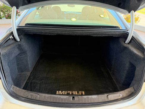 Used 2014 Chevrolet Impala LT w/ Convenience Package image 24