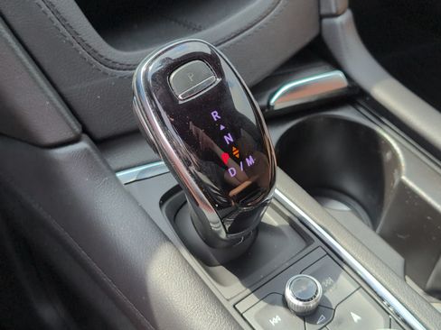 Certified 2025 Cadillac XT5 Premium Luxury w/ Technology Package FWD image 22