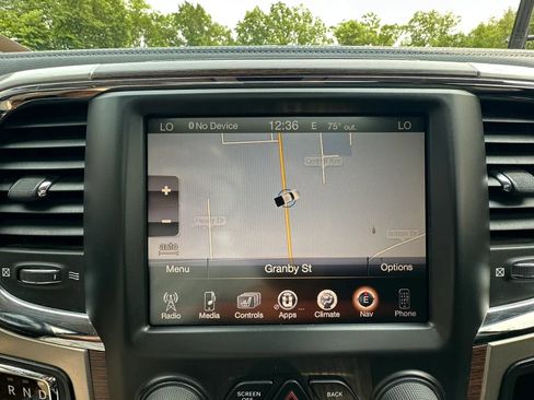 Used 2014 RAM 1500 Laramie w/ Convenience Group AWD/4WD image 31