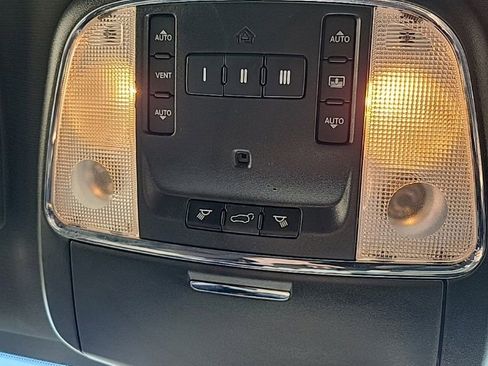 Used 2017 Jeep Grand Cherokee Limited w/ Luxury Group II image 13