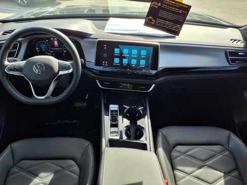 New 2026 Volkswagen Atlas Cross Sport SE FWD image 9