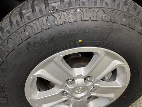 Used 2020 Toyota Tundra SR5 w/ SR5 Upgrade Package image 26