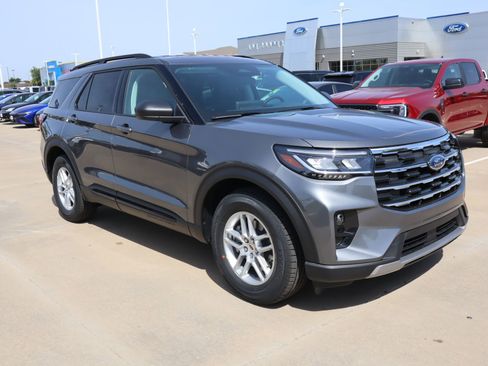 New 2026 Ford Explorer Active w/ Active Comfort Package RWD image 1
