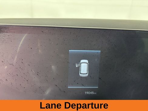 Used 2025 Hyundai Santa Fe SE image 13