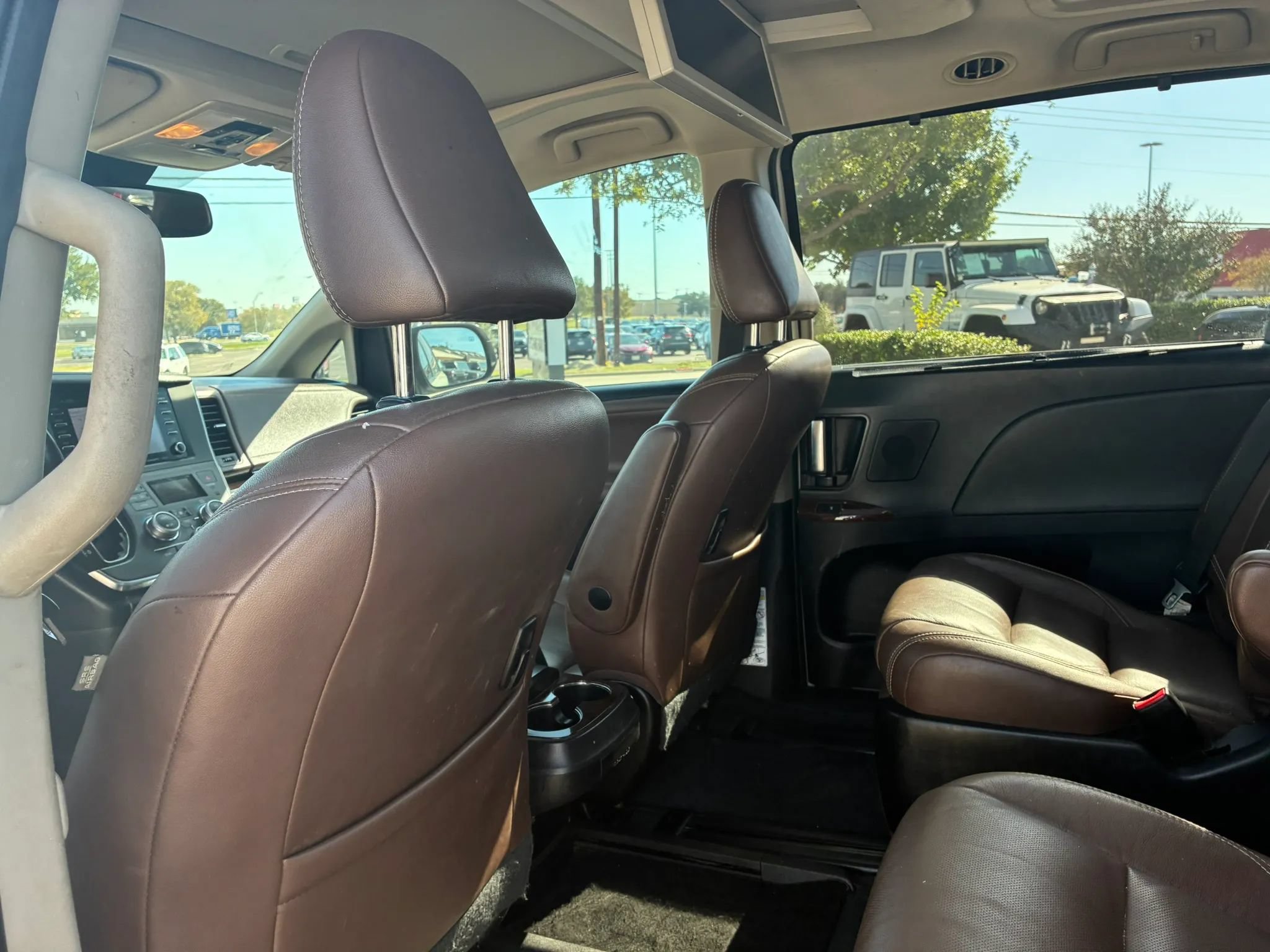 Used 2019 Toyota Sienna Limited Premium FWD image 14
