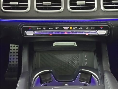 New 2026 Mercedes-Benz GLS 580 4MATIC image 23