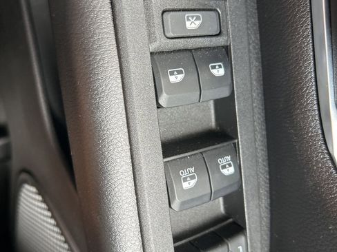 Used 2025 RAM 1500 Big Horn AWD/4WD image 21
