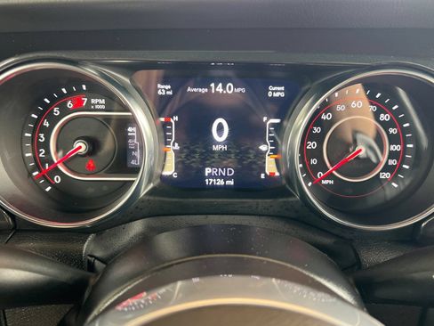 Used 2022 Jeep Wrangler Unlimited Rubicon AWD/4WD image 25