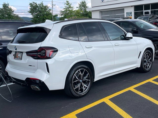 Used 2024 BMW X3 xDrive30i w/ Premium Package w/ZPA AWD/4WD image 4