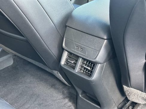 Used 2025 Chevrolet Equinox LT w/ Convenience Package II FWD image 13