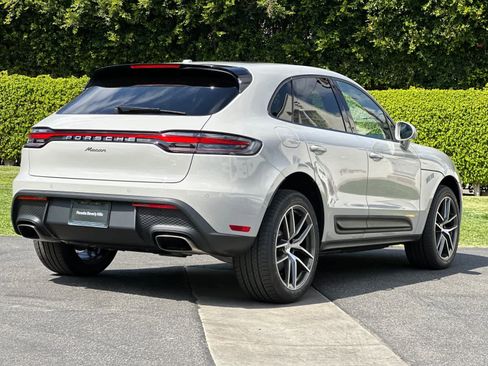 New 2026 Porsche Macan AWD/4WD image 8