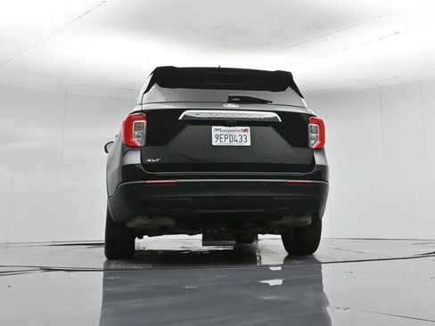 Used 2022 Ford Explorer XLT image 48