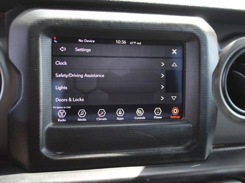 Used 2023 Jeep Wrangler Sport S image 27