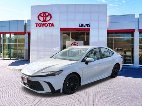 Certified 2025 Toyota Camry SE image 11