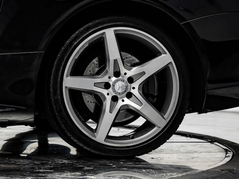 Used 2017 Mercedes-Benz SL 550 image 90