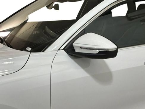 Used 2025 Audi Q5 Premium w/ Convenience Package AWD/4WD image 23