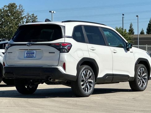 New 2026 Subaru Forester Touring AWD/4WD image 3