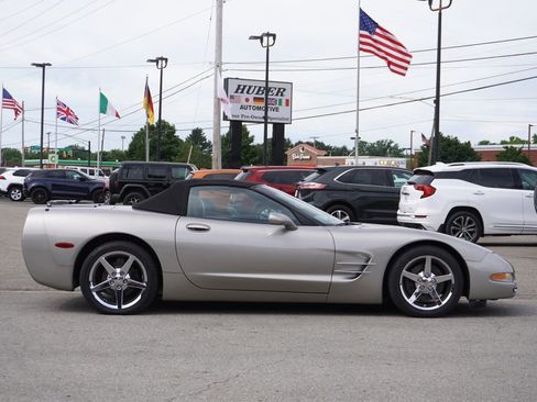 Used 2001 Chevrolet Corvette Convertible w/ Preferred Equipment Group2 RWD image 9