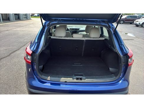 Used 2022 Nissan Rogue Sport SV w/ Technology Package AWD/4WD image 9