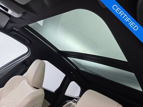 Used 2025 BMW X1 xDrive28i w/ M Sport Package AWD/4WD image 12