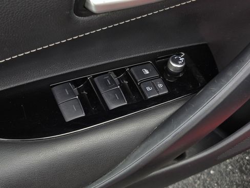 Used 2021 Toyota Corolla SE image 9