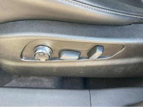 Certified 2024 Cadillac XT4 Premium Luxury image 28