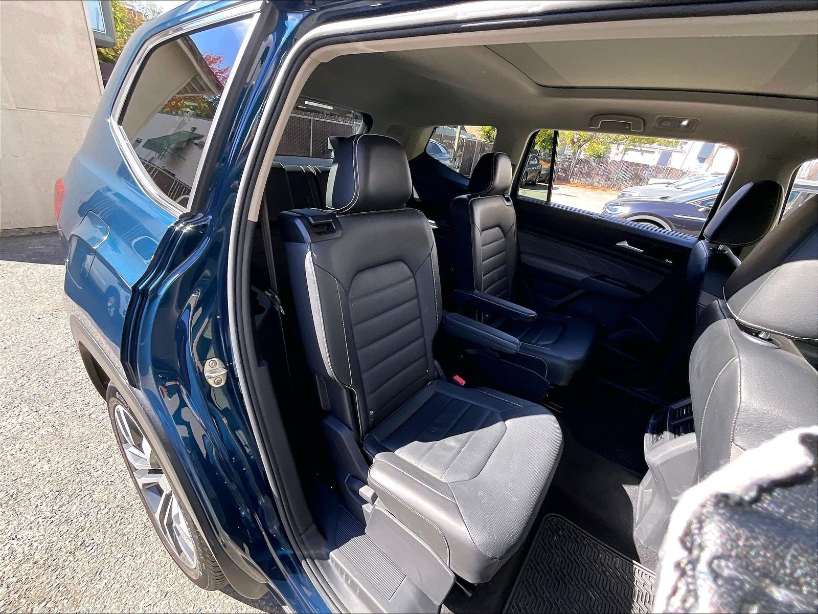 Certified 2022 Volkswagen Atlas SEL Premium AWD/4WD image 25