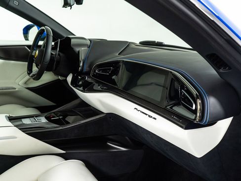 Certified 2025 Ferrari Purosangue image 39