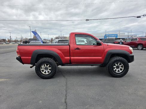 Used 2014 Toyota Tacoma 4x4 Regular Cab image 4