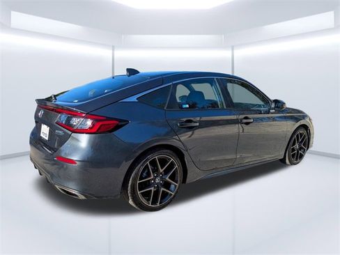 Certified 2023 Honda Civic Sport Touring image 4