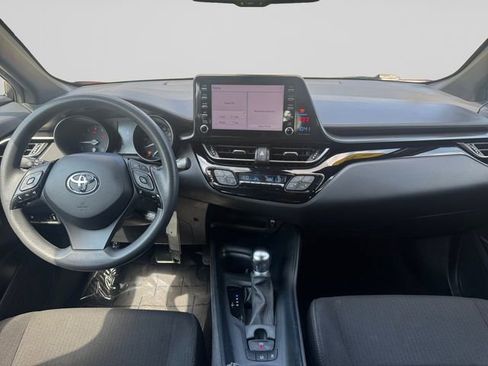 Used 2019 Toyota C-HR LE FWD image 14