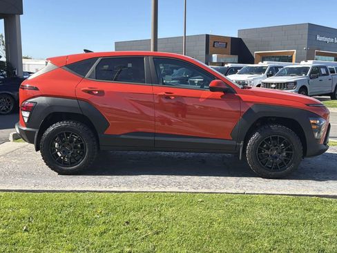 Used 2024 Hyundai Kona SE image 7