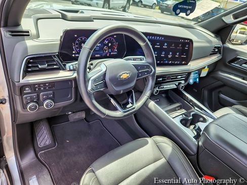 Certified 2025 Chevrolet Tahoe Premier AWD/4WD image 8