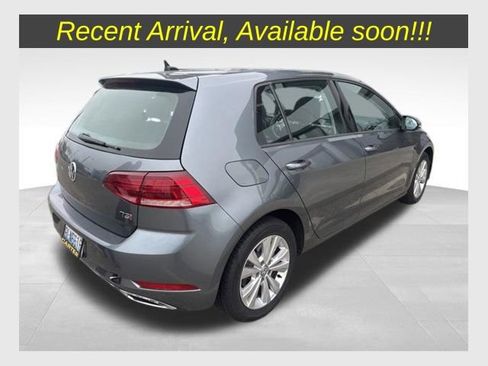 Used 2018 Volkswagen Golf SE FWD image 1