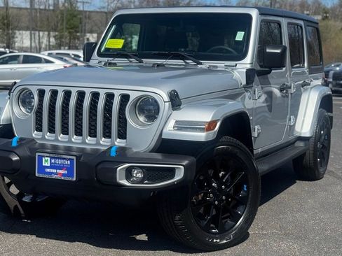 Used 2023 Jeep Wrangler Unlimited Sahara w/ Cold Weather Group AWD/4WD image 1