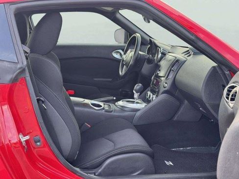 Used 2015 Nissan 370Z Coupe RWD image 52
