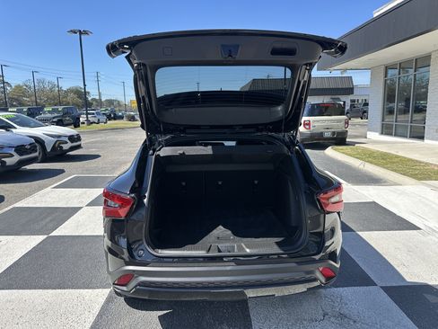 Used 2025 Chevrolet Trax RS w/ Driver Confidence Package image 5